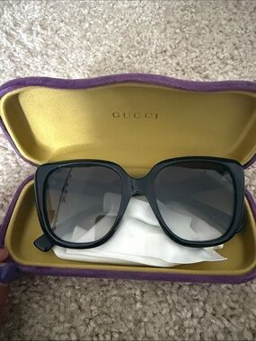 Gucci Black Oversized Square Sunglasses with Gradient Gray Lenses
